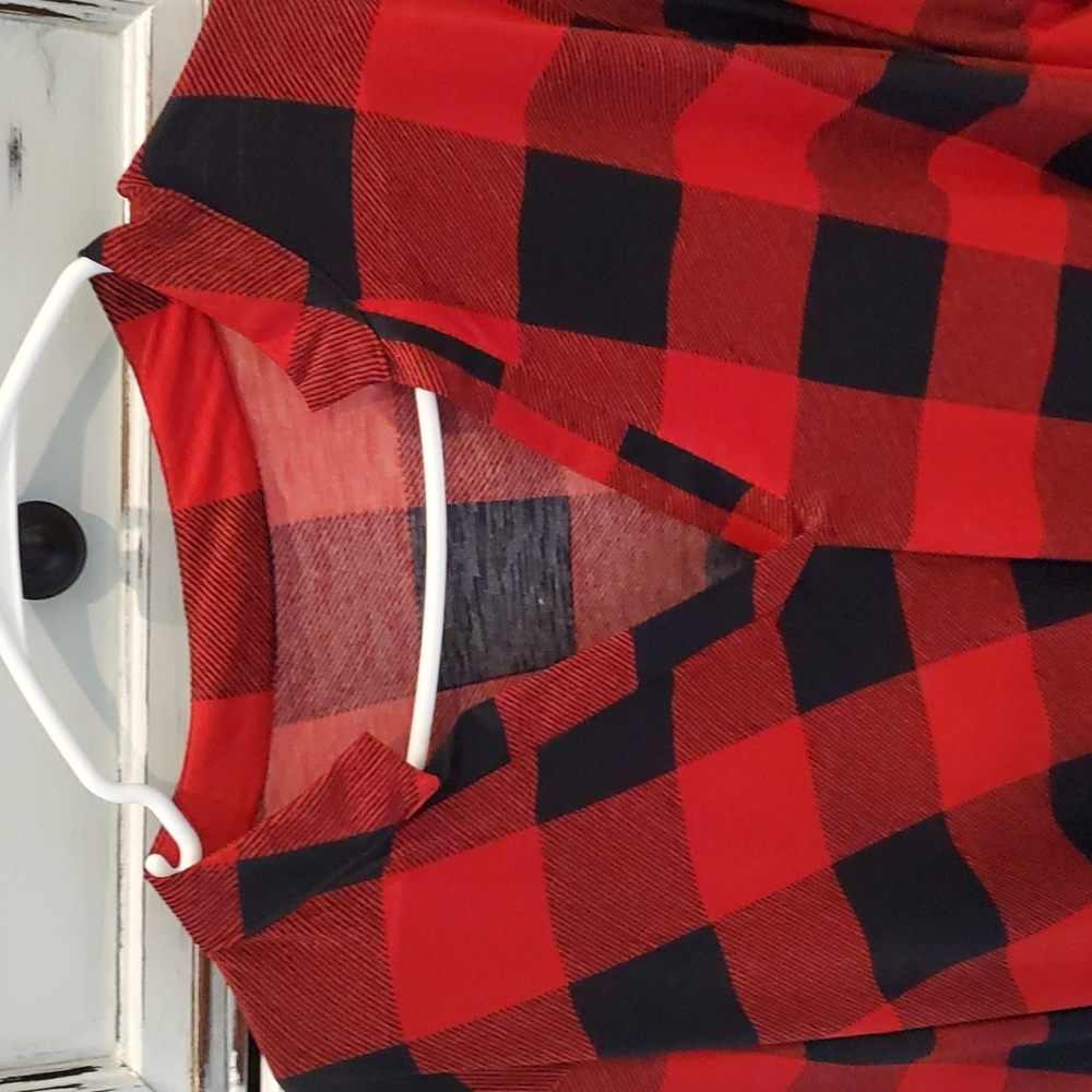 Red and black Buffalo pring